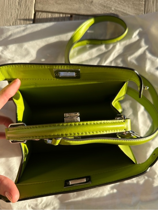 FENDI 2022 Petit Peekaboo ISeeU - Picture 5 of 10